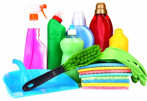 Professional cleaner working in a Wandsworth home